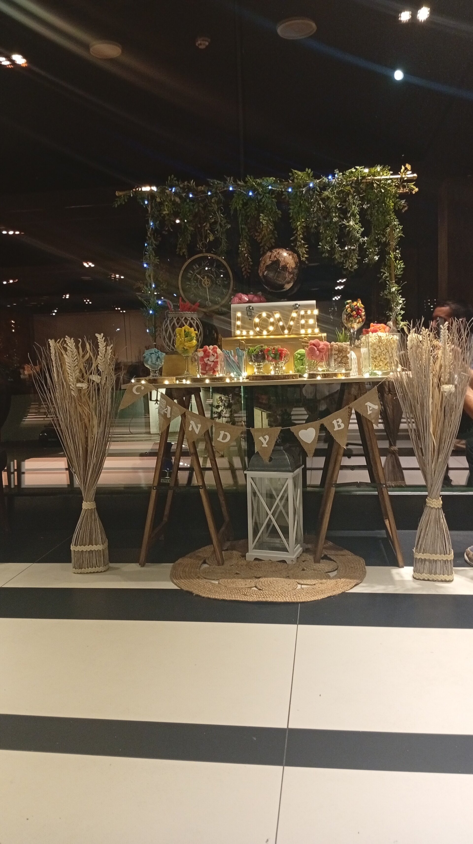 Candy bar deluxe - 1